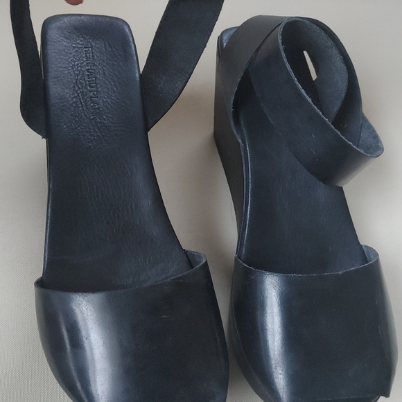 Black Leather Sandals - Picture 5 of 9